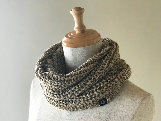手横編機で作った・チクチクしないcottonスヌード ベージュの画像1枚目