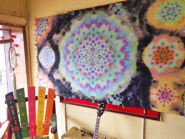 タイダイ絞り染め 曼荼羅 タペストリー☆宇宙と鳳凰をイメージした孔雀