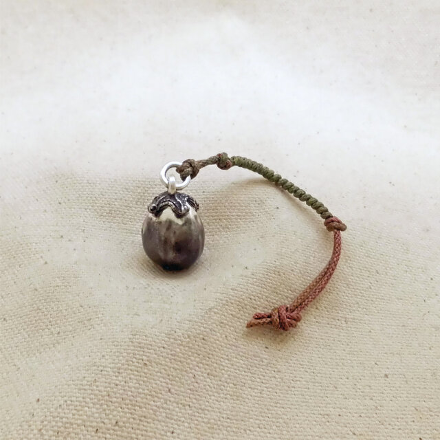 銀製の鈴『丸茄子』(シルバー925) 縁起物・お守り・魔除け