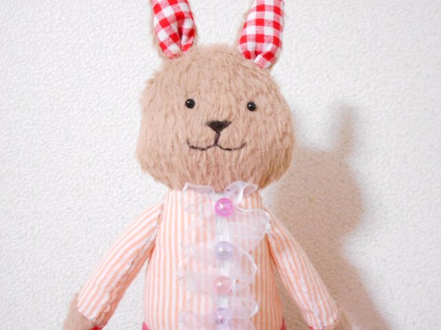 少しフォーマルなうさぎさんの画像1枚目