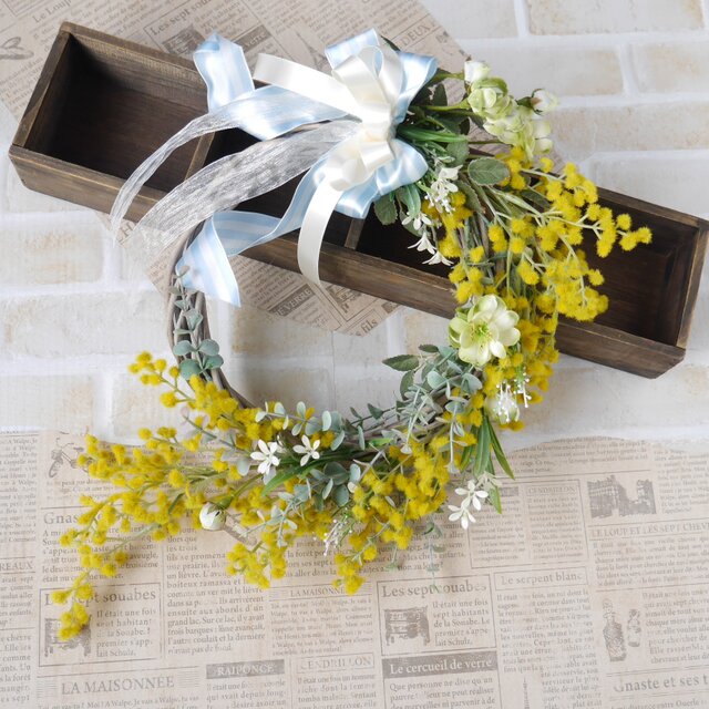 受注製作　ミモザのハーフムーンリース