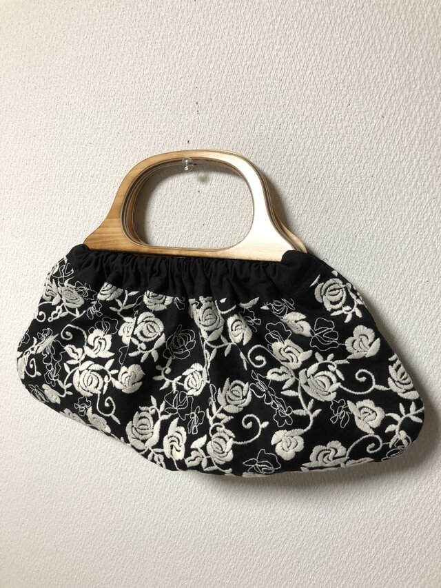 *もなミルク様専用*クラシカルグラニーバッグの画像1枚目