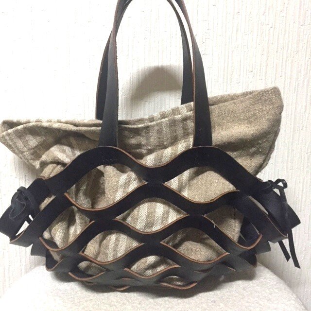 かごバック風レザーの蛇腹バック