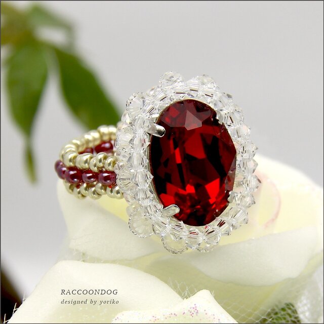 卑弥呼【特大大粒スワロフスキー ビーズリング】 《ビーズアクセサリー》