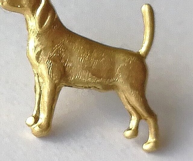 ヨーロッパで見つけた　アンティーク　子犬　ブローチ　シルバー　ラブラドール ラブラドール（犬 真鍮 約22mm）の 小さなピンブローチ