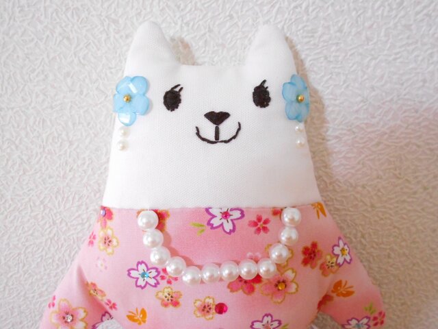 桜ドレスのしろねこさんの画像1枚目