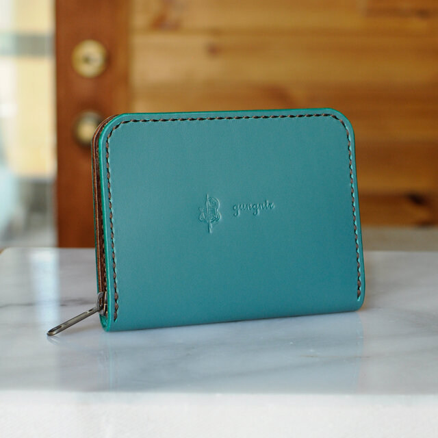 ラウンドファスナーのコインケース　【仕切りタイプ】