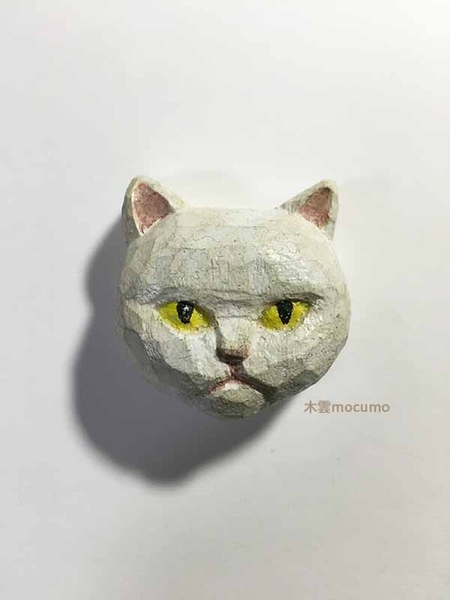 白ねこのブローチの画像1枚目