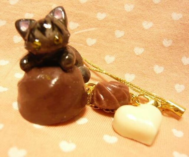 にゃんこのしっぽ○チョコレートのストラップ○さばとら猫の画像1枚目