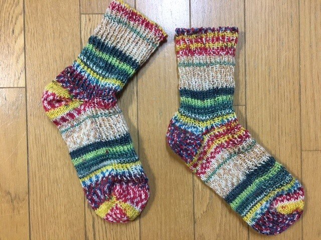 手編み靴下（Opal 2104） | iichi 日々の暮らしを心地よくする