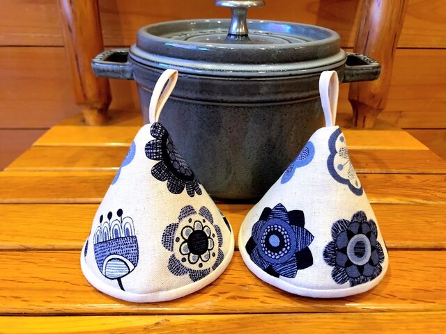 2個セット★三角鍋つかみ★staub ルクルーゼ等にいかがでしょうか?★北欧 デニム 和柄の画像1枚目