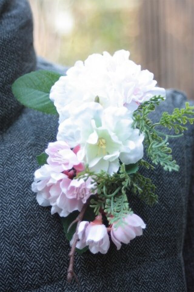 春のコサージュS☆桜とつるバラのちょこっと小さめサイズの画像1枚目