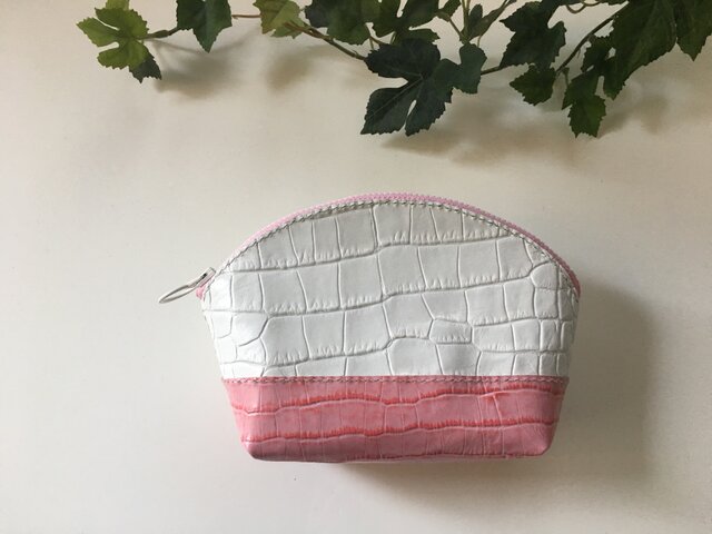 レザーシェルポーチ❤️pink×white♫の画像1枚目