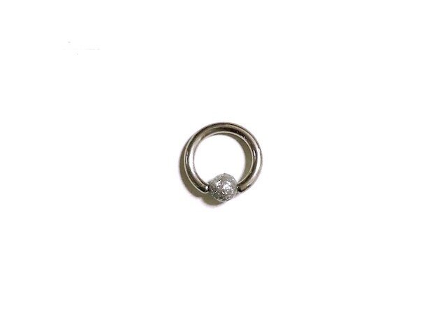ビーズリング4 SILVER (ピアス)の画像1枚目