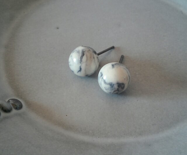 とうきのピアス(marble)の画像1枚目