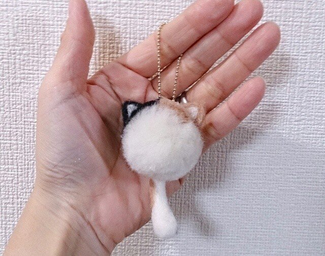ファーポンポン（ネコ：三毛猫） ねこ 猫 にゃんこ ファーチャーム