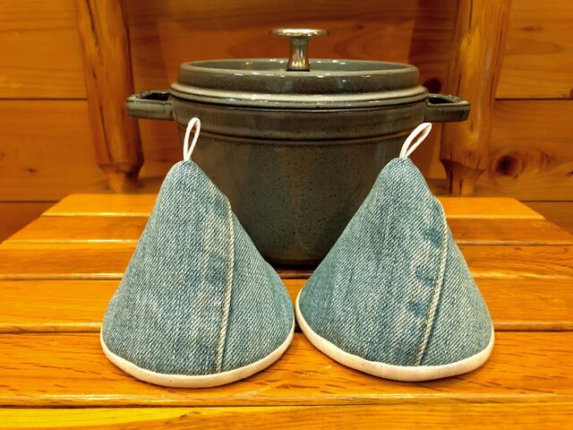 2個セット★三角鍋つかみ★staub ルクルーゼ等にいかがでしょうか?★北欧 デニム 和柄の画像1枚目