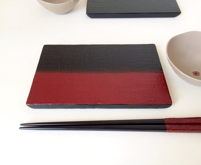 布目ぼかし塗平皿(小) 漆器 | iichi 日々の暮らしを心地よくする