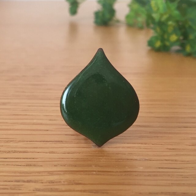 七宝ブローチ「このは・常緑」の画像1枚目