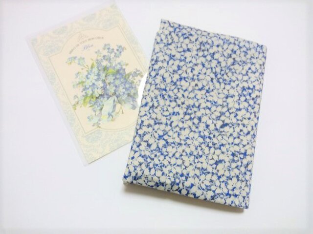 リバティ<Glenjade>クラシックなデザイン*ブックカバー(文庫本・新書)の画像1枚目