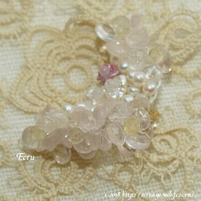 *桜春風*ローズクォーツの桜のイヤーカフの画像1枚目