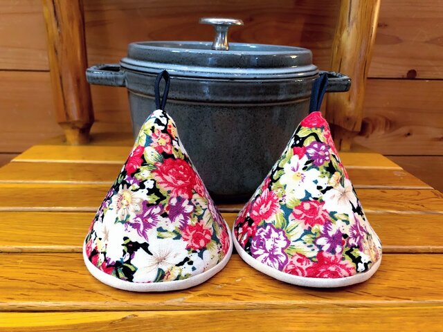 2個セット★三角鍋つかみ★staub ルクルーゼ等にいかがでしょうか?★北欧 デニム 和柄の画像1枚目