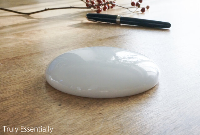 純白ガラスのインテリアオブジェ -「 いる・ある・きえる 」○ 直径約