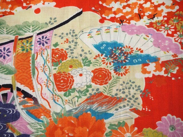 m0016 御所紋様子供着物 m売り/ハギレ☆古布・古裂/絞り/錦紗縮緬