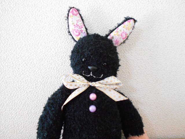 ふわふわ黒うさぎさんの画像1枚目