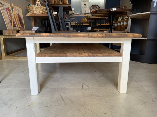 ⭐︎かんざし太郎⭐︎ 天然木　リビングテーブル　ハンドメイド　カントリー家具 ⭐︎かんざし太郎様専用⭐︎ 天然木 リビングテーブル