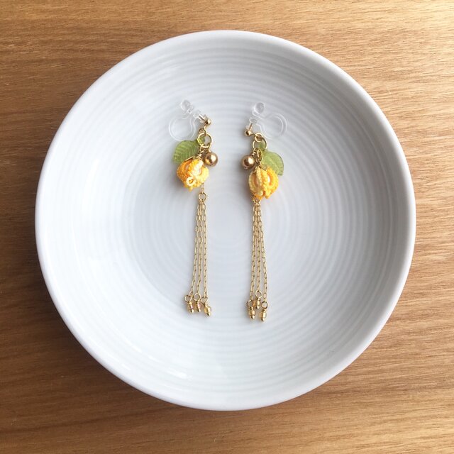 flower earring/pierce【yellow】の画像1枚目