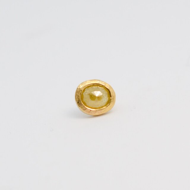 ナチュラル・イエロー・ダイヤモンド 0.51ct / K22YGシングルピアスの画像1枚目