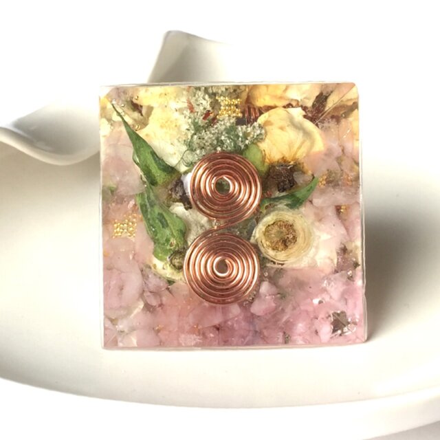 オルゴナイト バラ ディープローズクォーツ＆ ガーネット オルゴナイト バラ ディープローズクォーツ＆ ガーネット