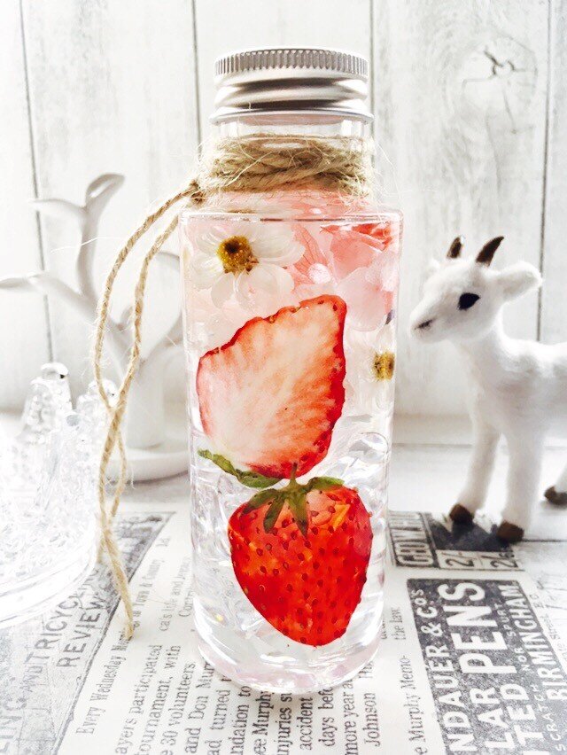 苺みるく フルーツハーバリウム strawberryの画像1枚目