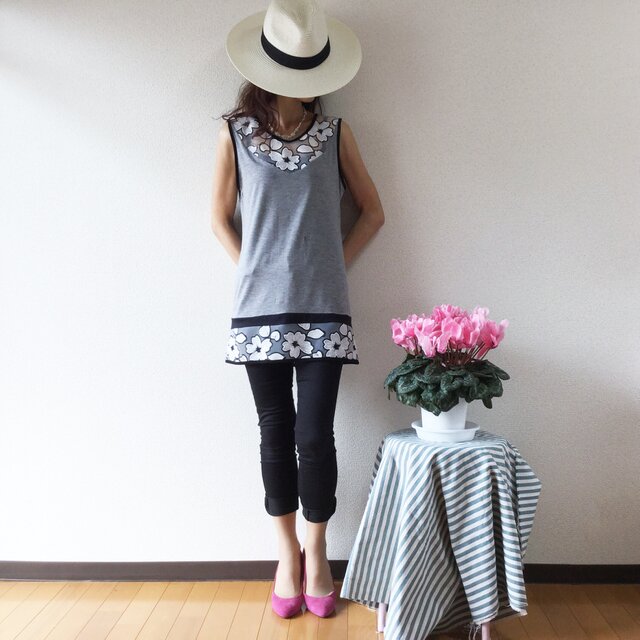 大人のお花モチーフカットソー