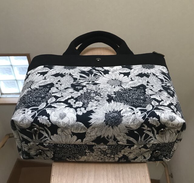 ひまわりん様　リバティ　ハンドメイドオーダーバッグ リバティひまわりの通販 | iichi 日々の暮らしを心地よくする