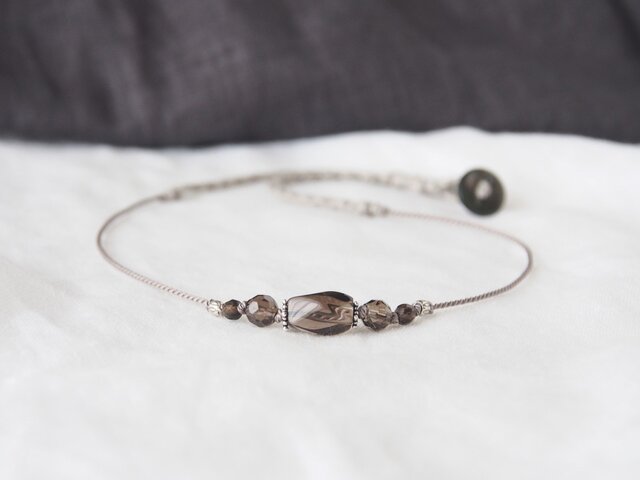 Smoky Short Necklaceの画像1枚目