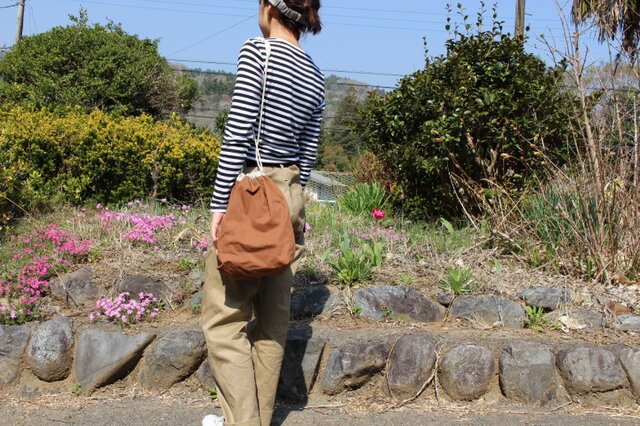 【sale】キャンバス地の巾着バッグの画像1枚目