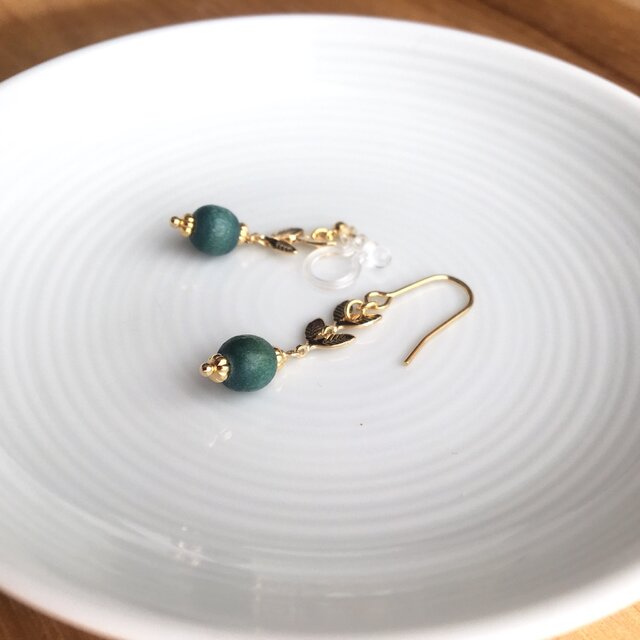 green earring/pierceの画像1枚目