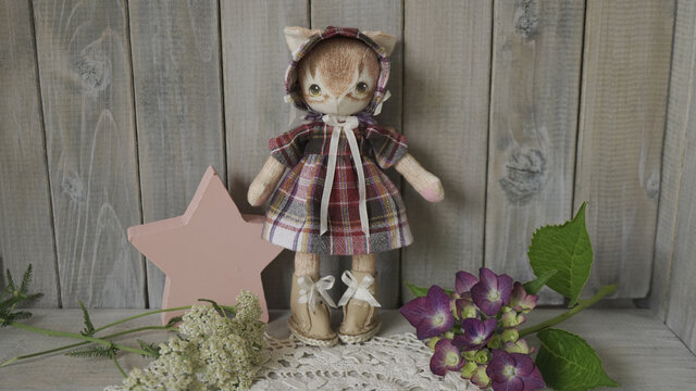 小さなアビちゃん☆ハンドメイドのお人形 | iichi 日々の暮らしを