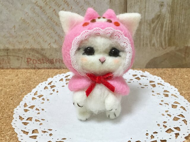 羊毛フェルト 赤ずきんちゃん？ こぶたずきんちゃん にゃんこ | iichi