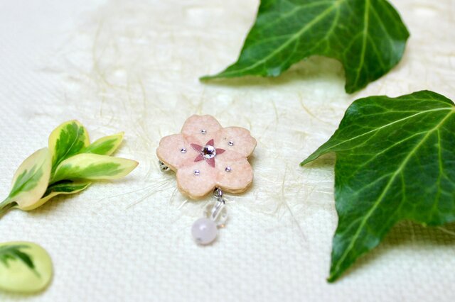 【和紙貼り絵アクセサリー】-夢桜(ゆめさくら)ブローチBの画像1枚目