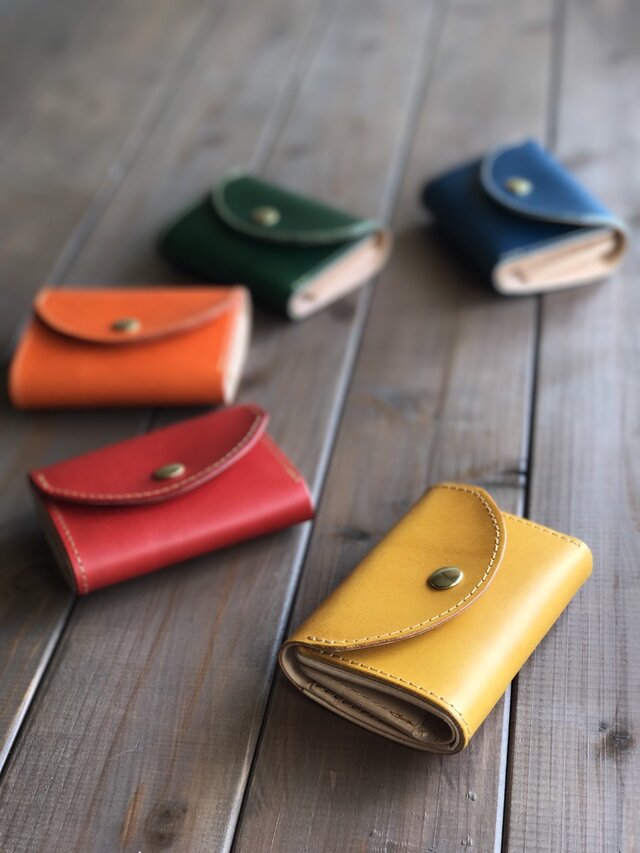 イタリアンレザーを使った黄色の三つ折り財布 | iichi 日々の暮らしを