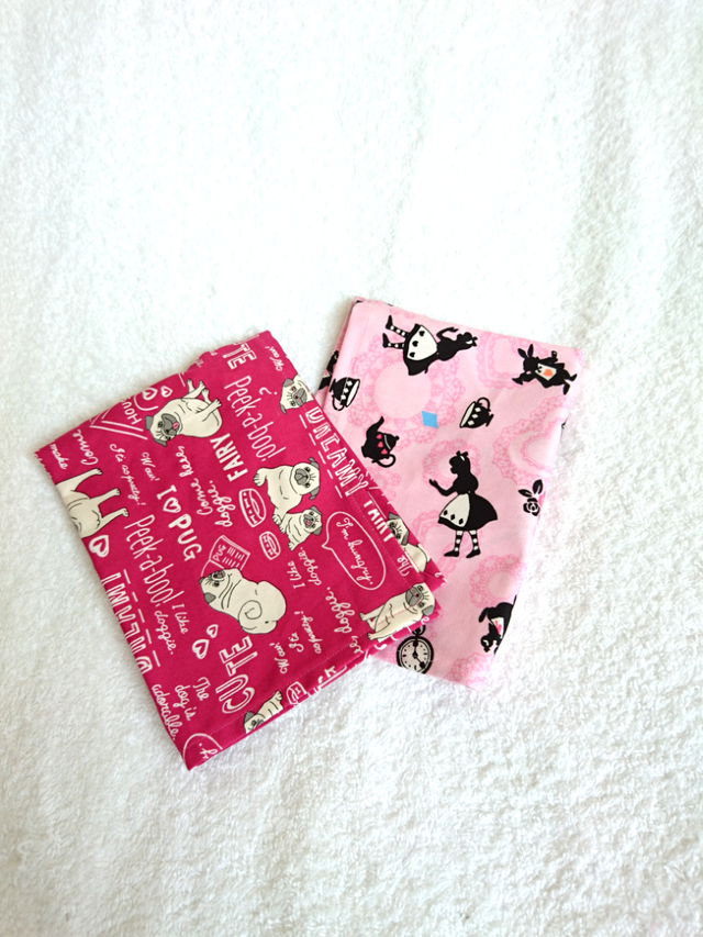 2枚セット♪小さめランチョンマット パグ&アリスの画像1枚目