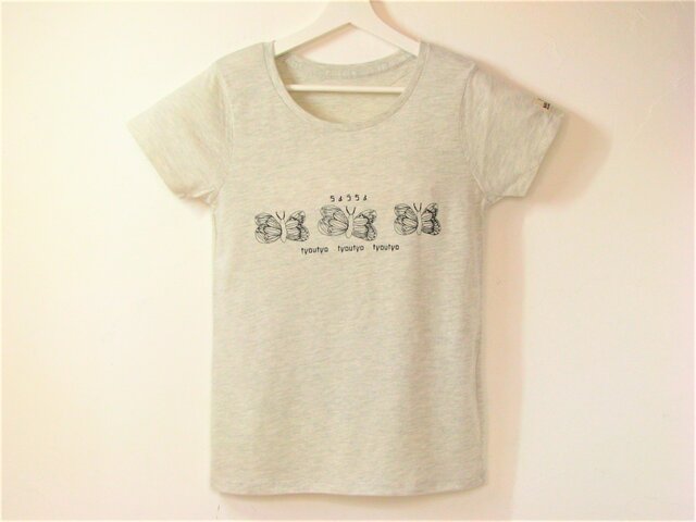 【M】ちょうちょ Tシャツ レディースの画像1枚目