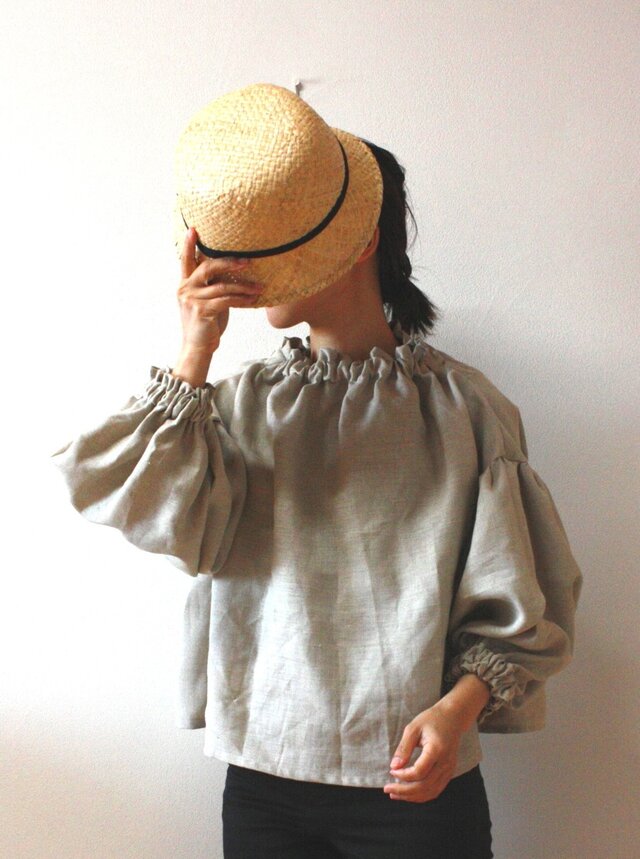 リネン　ギャザーネックプルオーバー