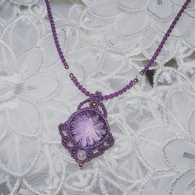 CarvingGemstone アメジストマクラメネックレスの画像1枚目