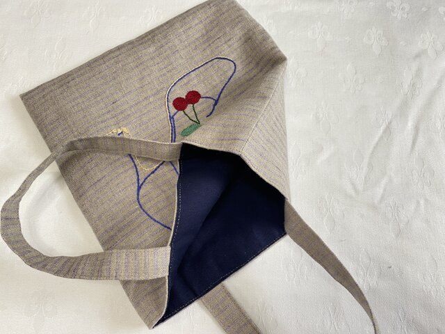 さくらんぼストラップパンプス刺繍のバッグ | iichi 日々の暮らしを