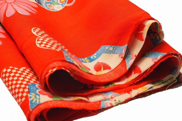 m0023 吉祥紋様子供着物 m売り/ハギレ☆古布・古裂/絞り/錦紗縮緬