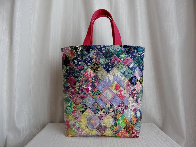リバティパッチワークトート「KAORI」 | iichi 日々の暮らしを心地よく